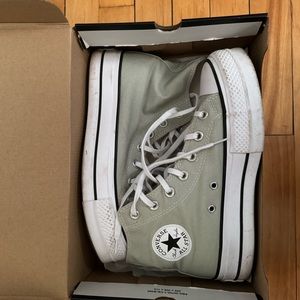 Green platform converse